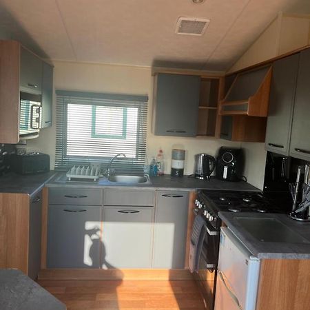 Lisa And Laddy Caravan Hire Meliden Εξωτερικό φωτογραφία